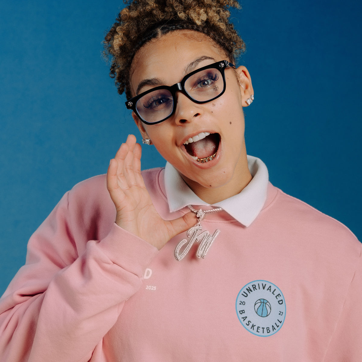 Future is Unrivaled - Crewneck - Washed Pink